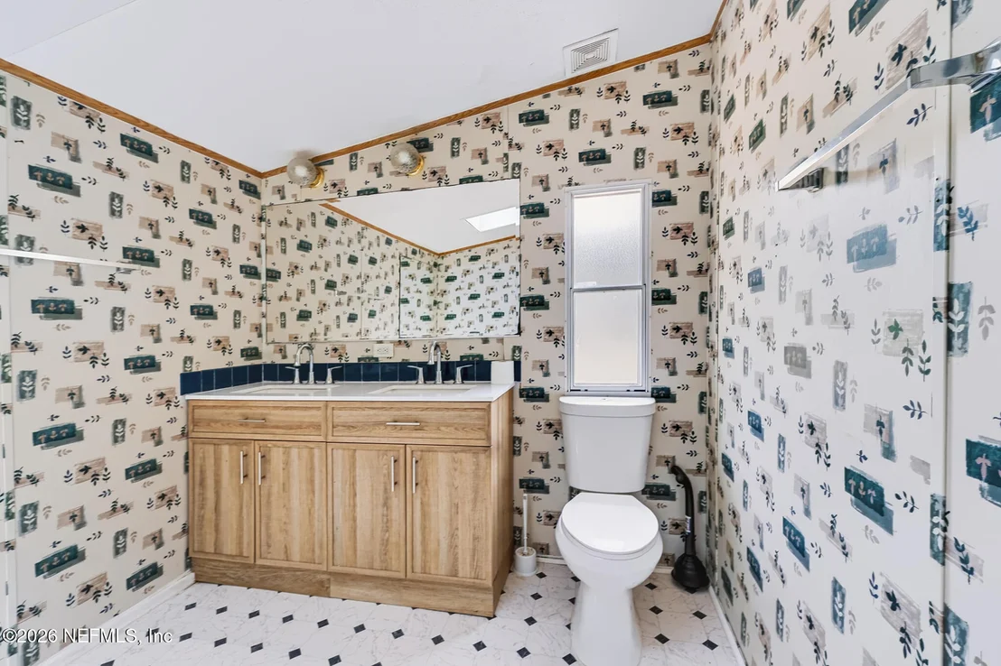 Photo of 134 BARDIN ESTATES Circle