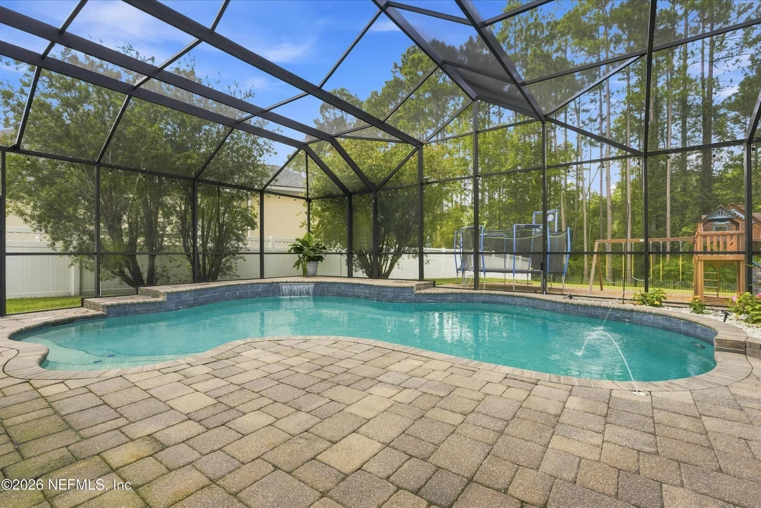 Photo of 570 SADDLESTONE Drive