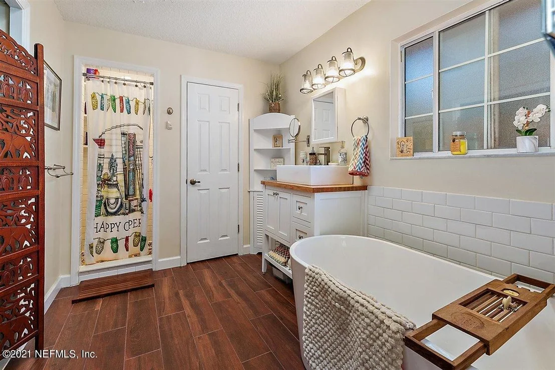 Photo of 304 DOYLE Lane