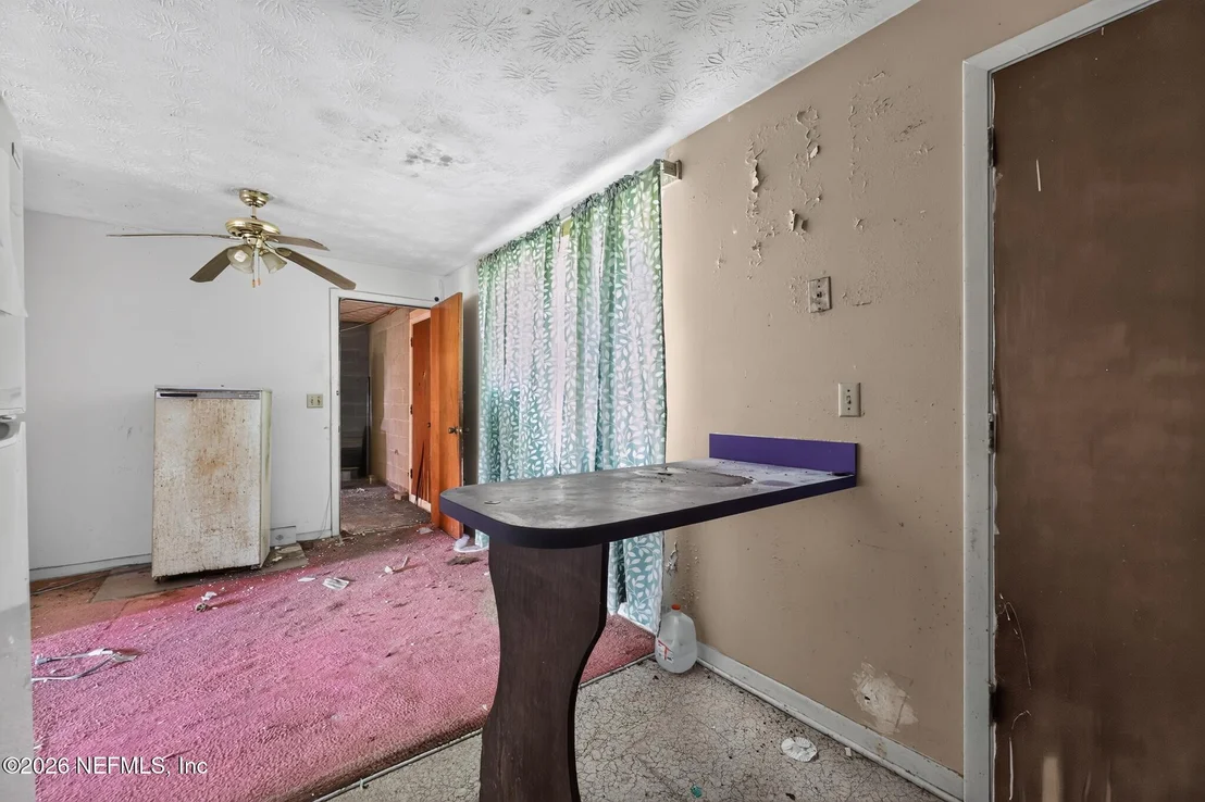 Photo of 4915 CHIVALRY Drive