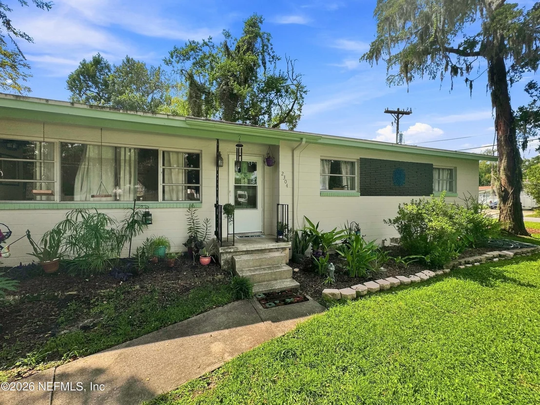 Photo of 2304 RANDY Road