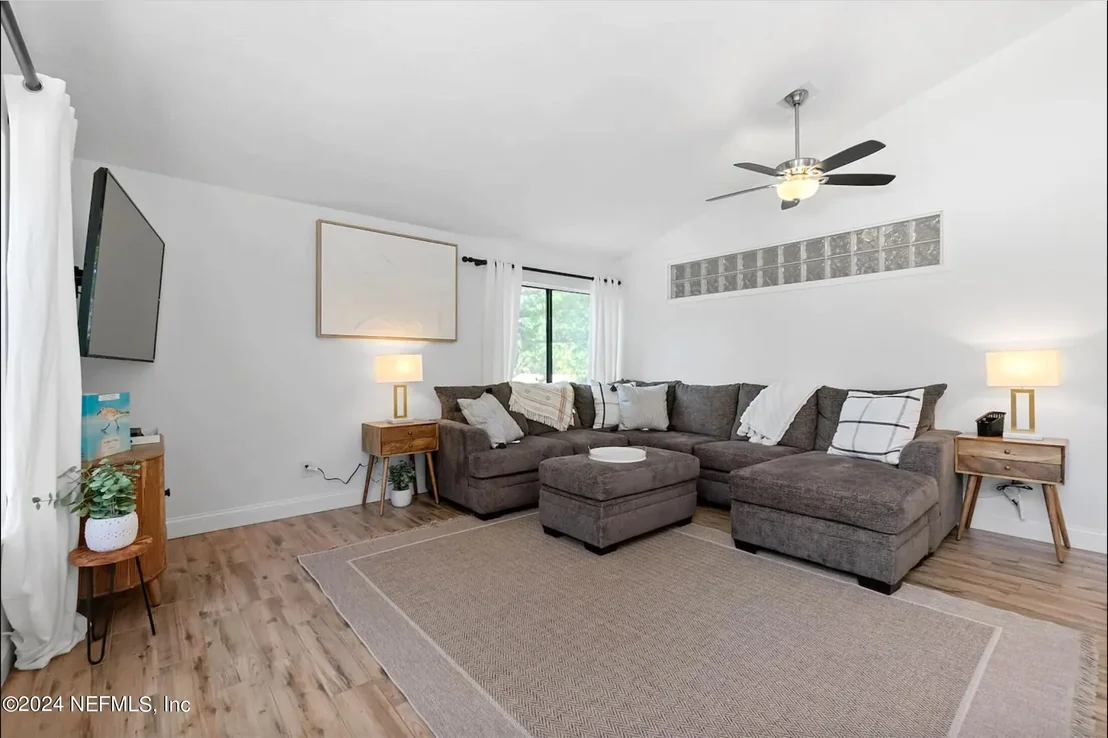 Photo of 152 MANRESA Road