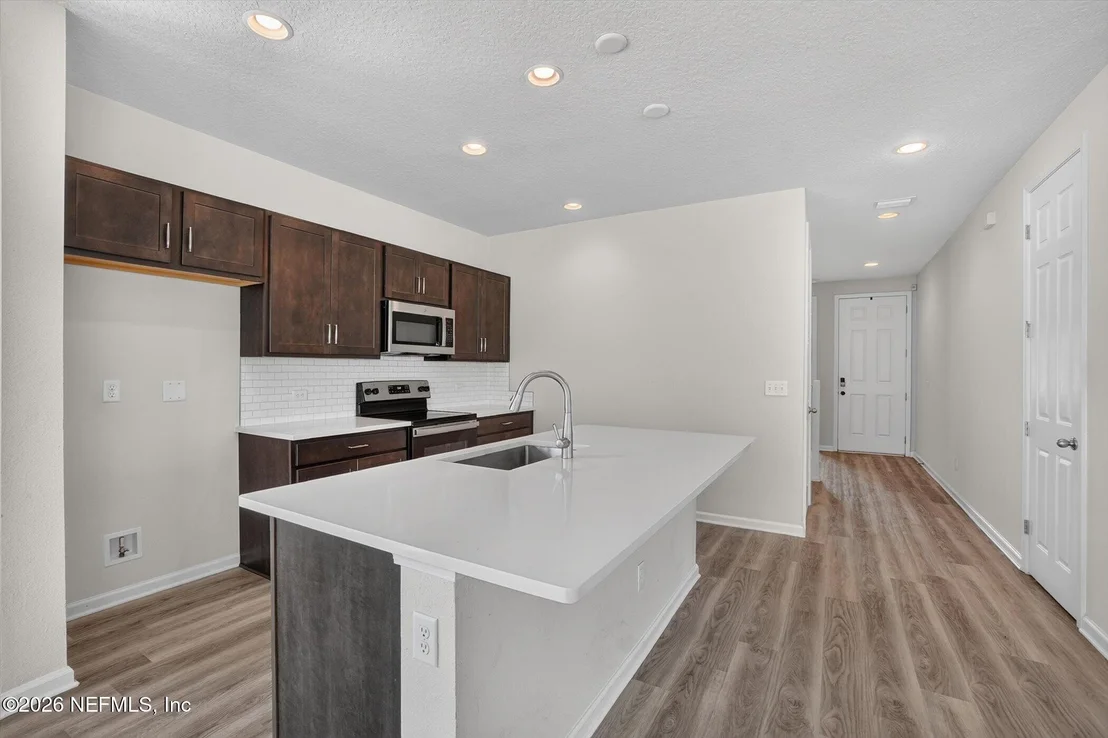 Photo of 4564 PINE RIDGE Parkway