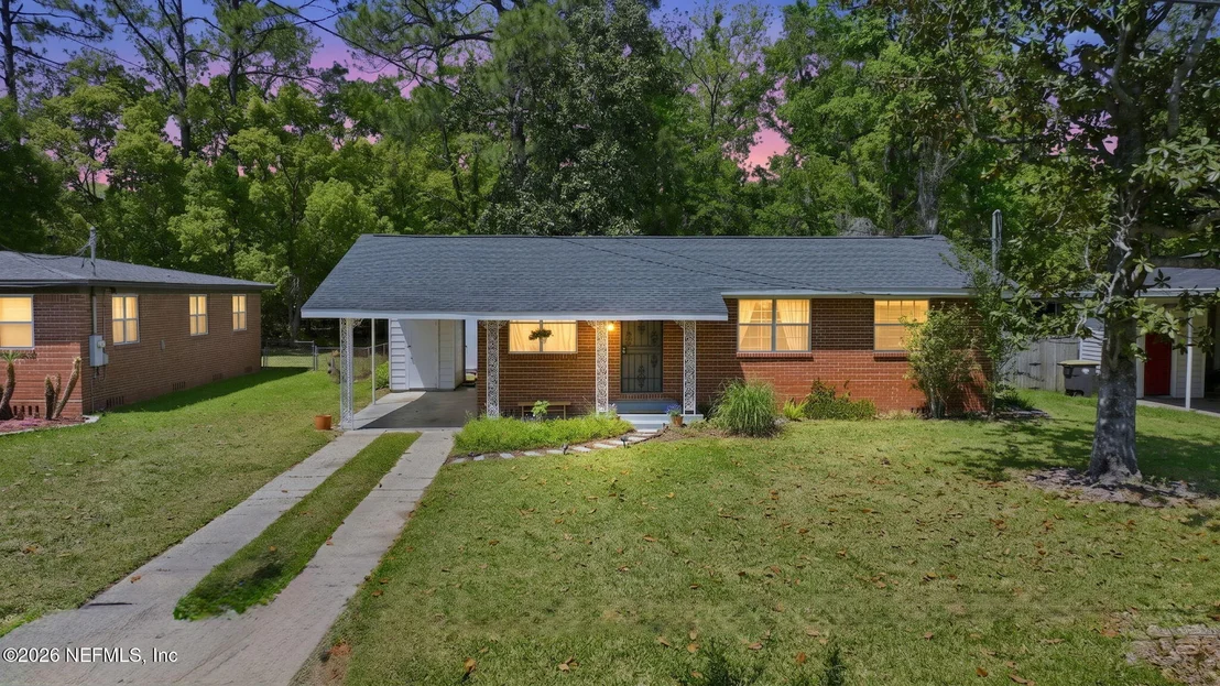 Photo of 5359 ROYCE Avenue