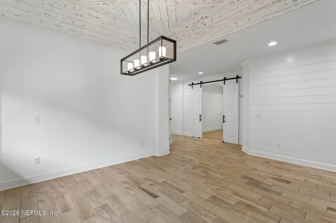 Photo of 122 PINE MANOR Drive