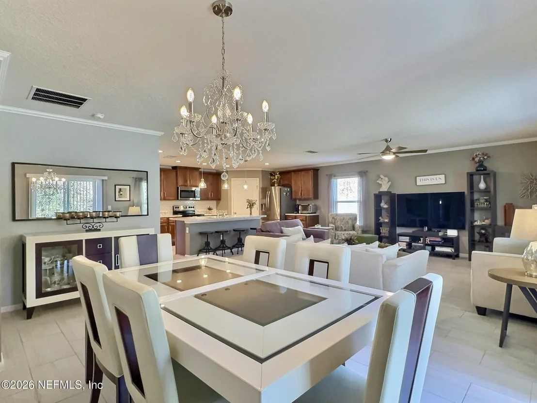 Photo of 465 HARLEY Drive