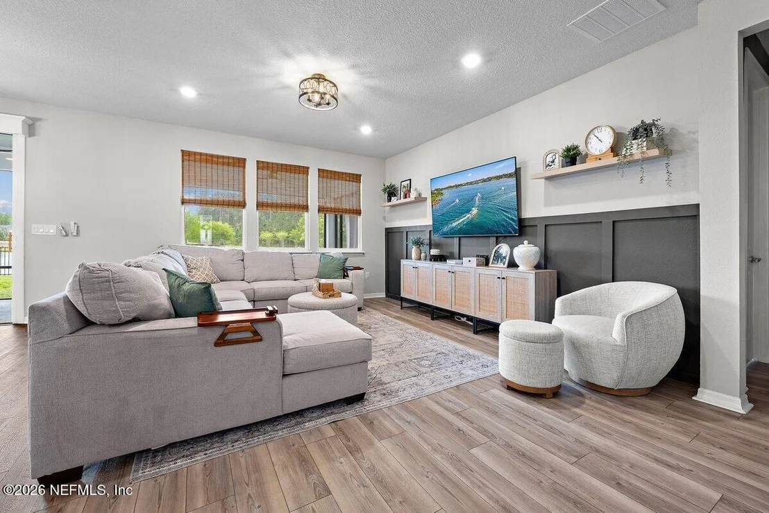Photo of 174 MYRTLE OAK Court