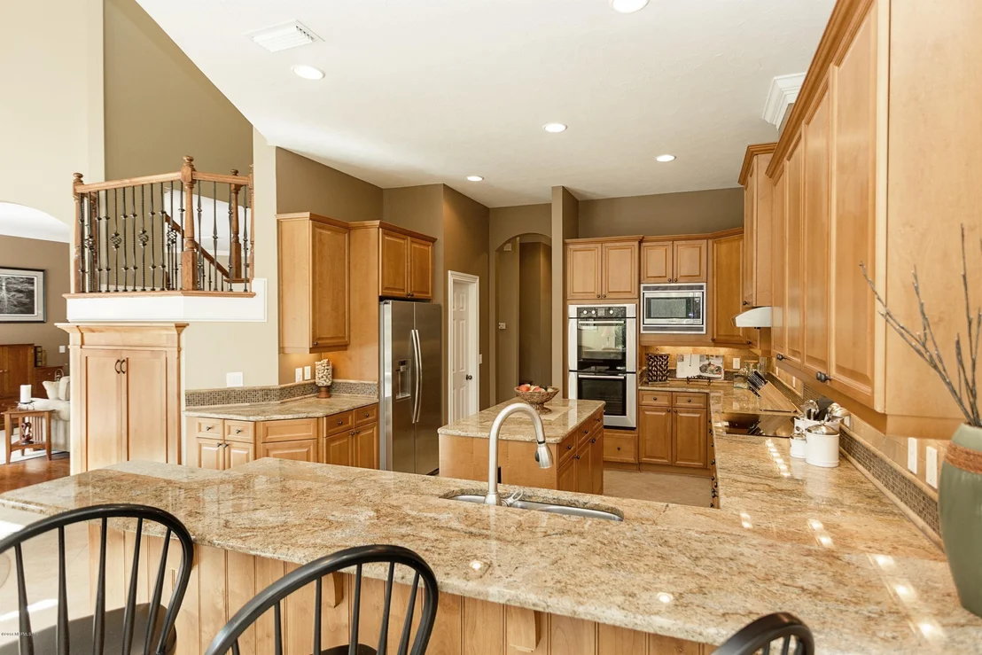 Photo of 465 SUMMERSET Drive