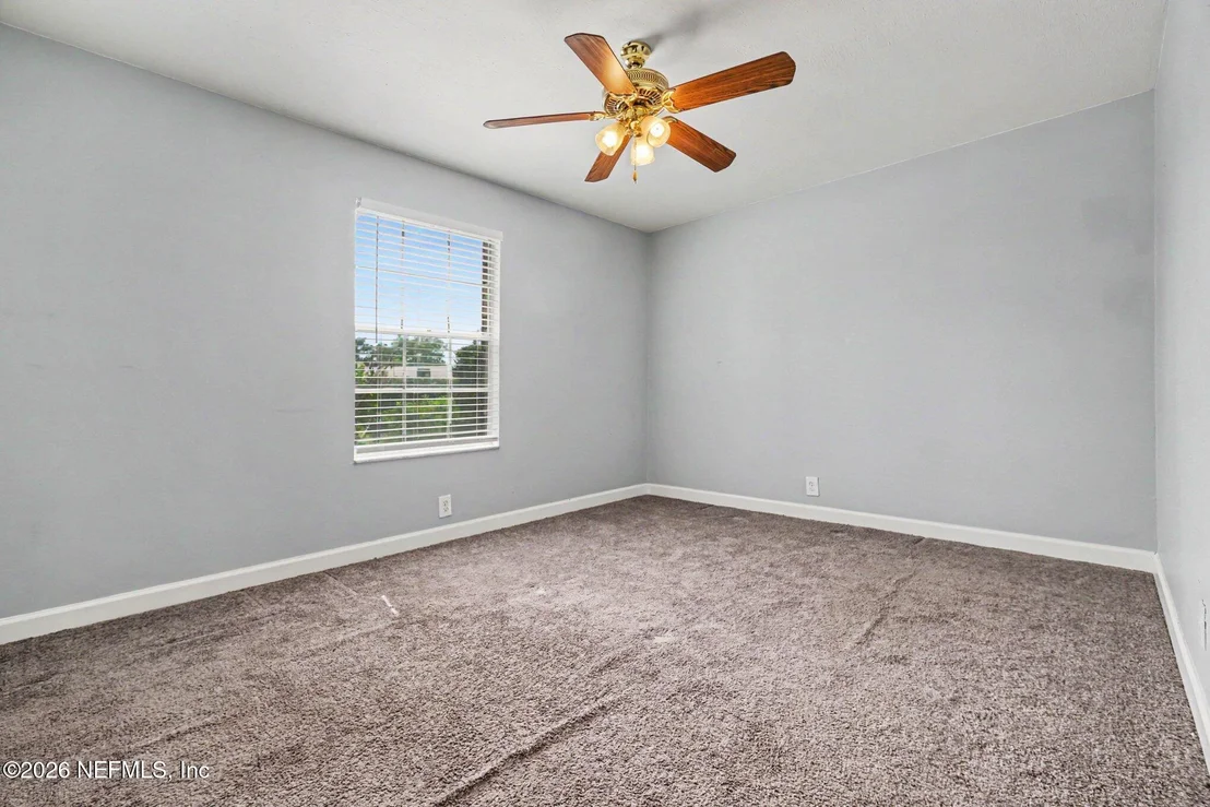 Photo of Unit 1C at 22 COMARES Avenue