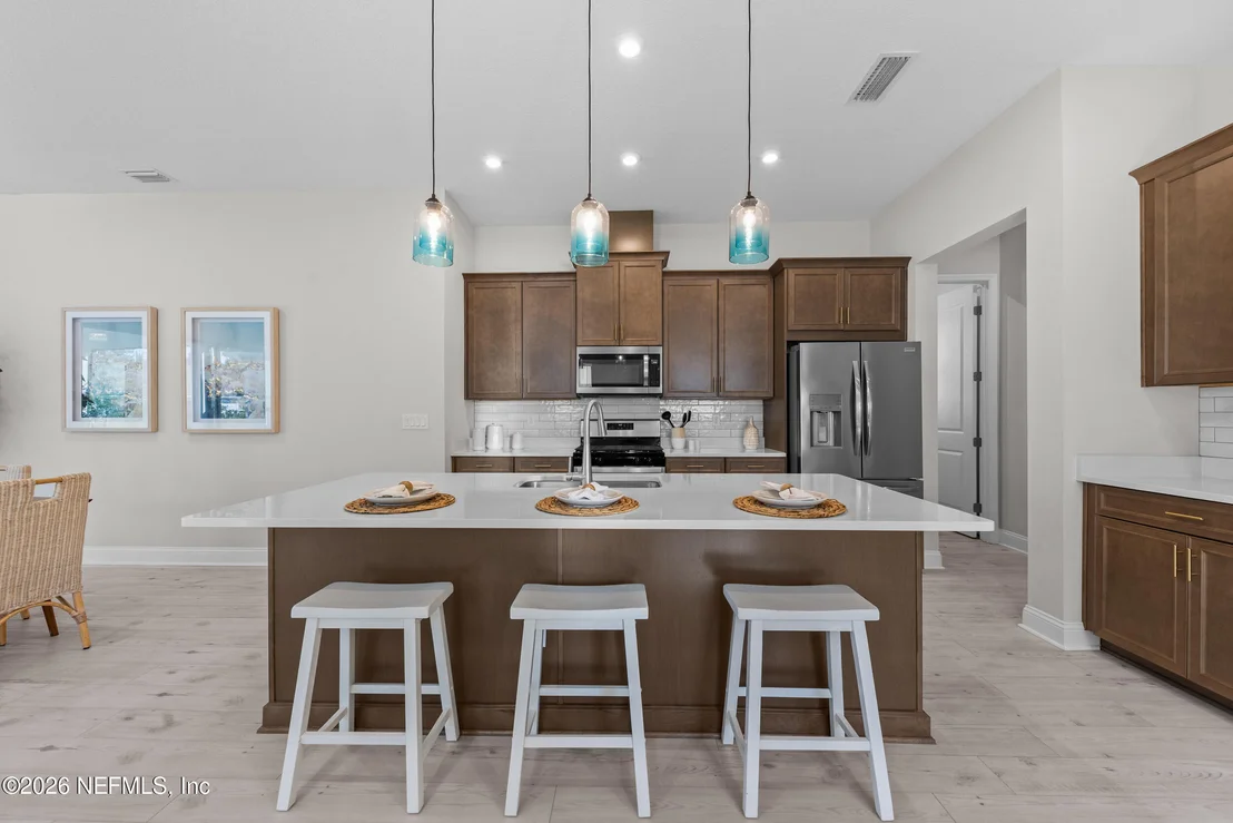 Photo of 383 LADYSLIPPER Drive