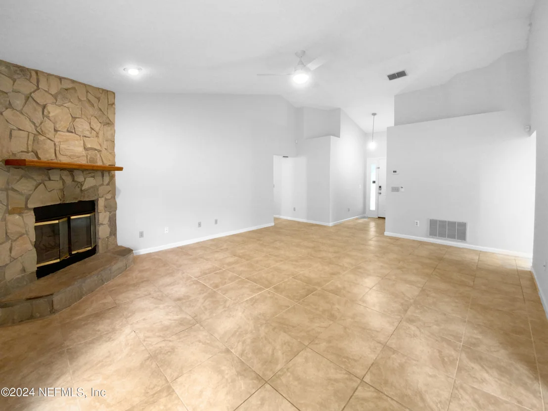 Photo of 2564 EIFFEL Circle E