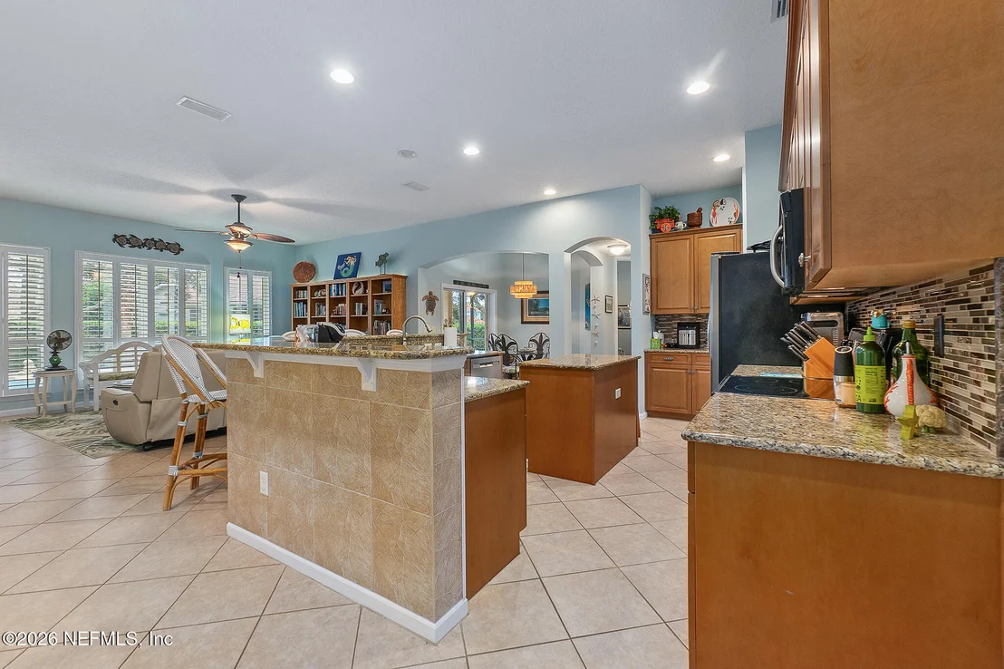 Photo of 376 VALVERDE Lane