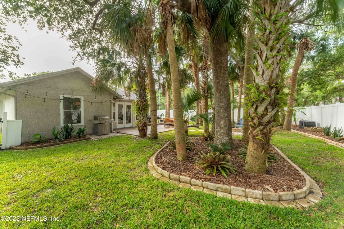 Photo of 1100 LINKSIDE Drive