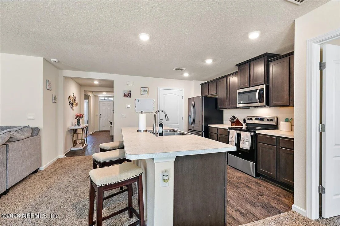 Photo of 65394 RIVER GLEN Parkway