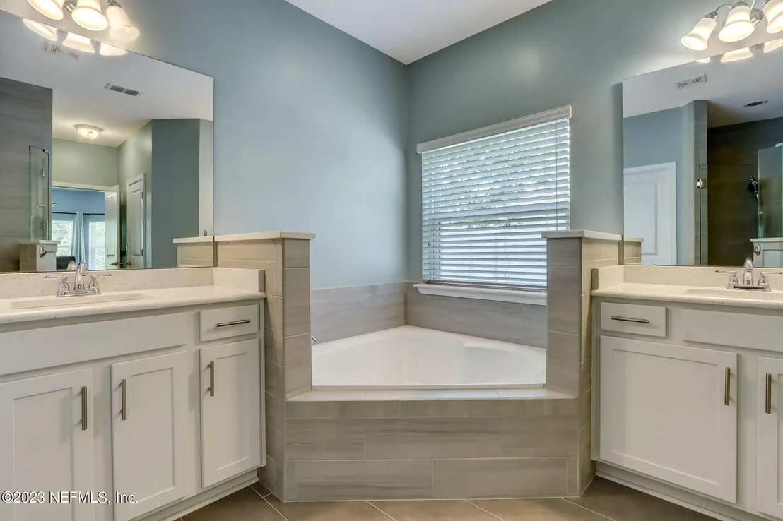 Photo of 85771 BLACK TERN Drive
