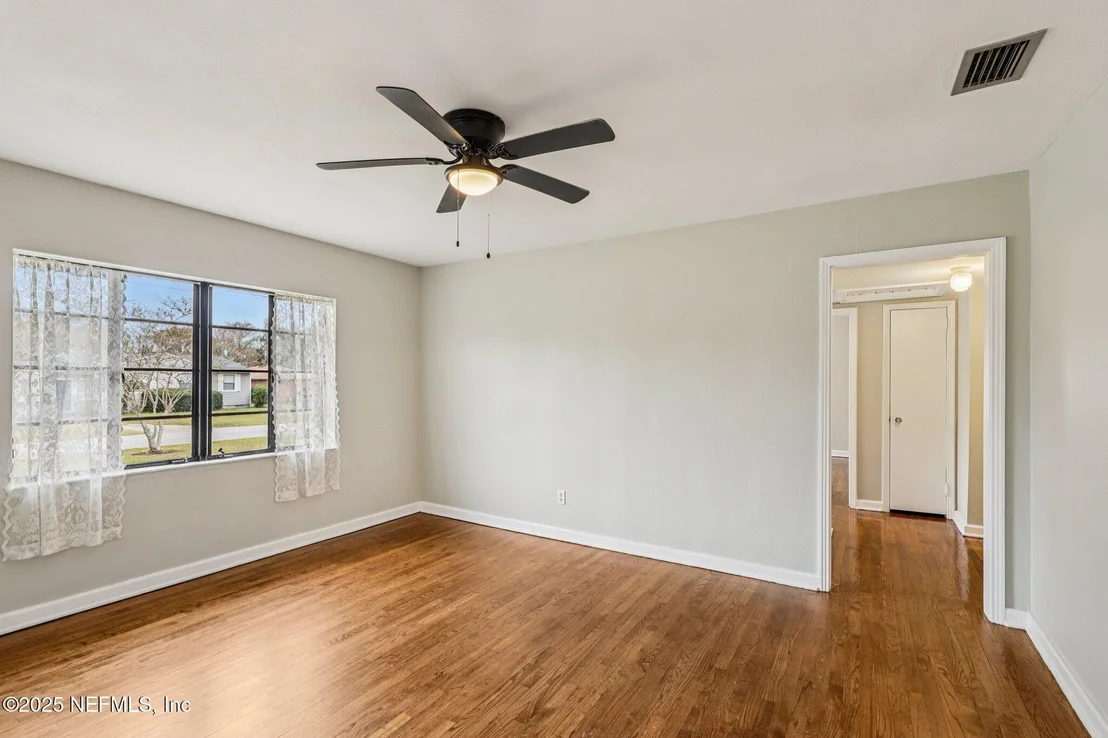 Photo of 5753 CRESTVIEW Road