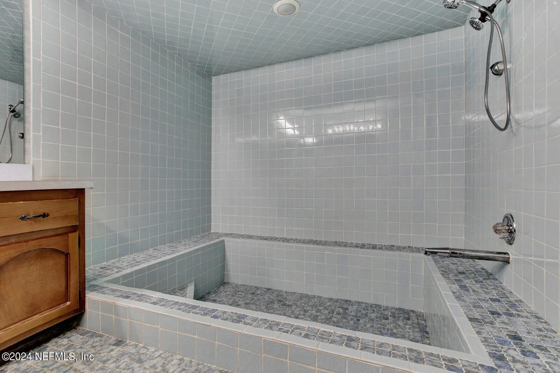 Photo of 2527 BEGONIA Drive