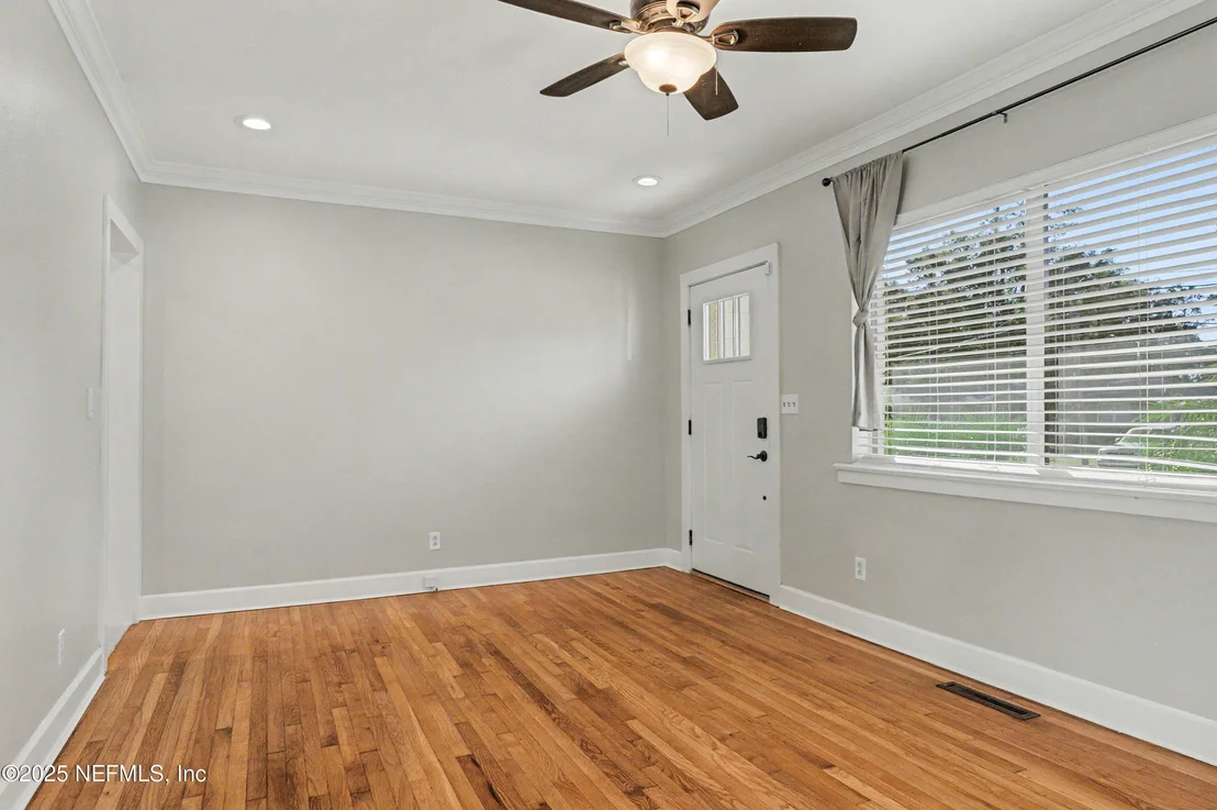 Photo of 2537 BUTTONWOOD Drive