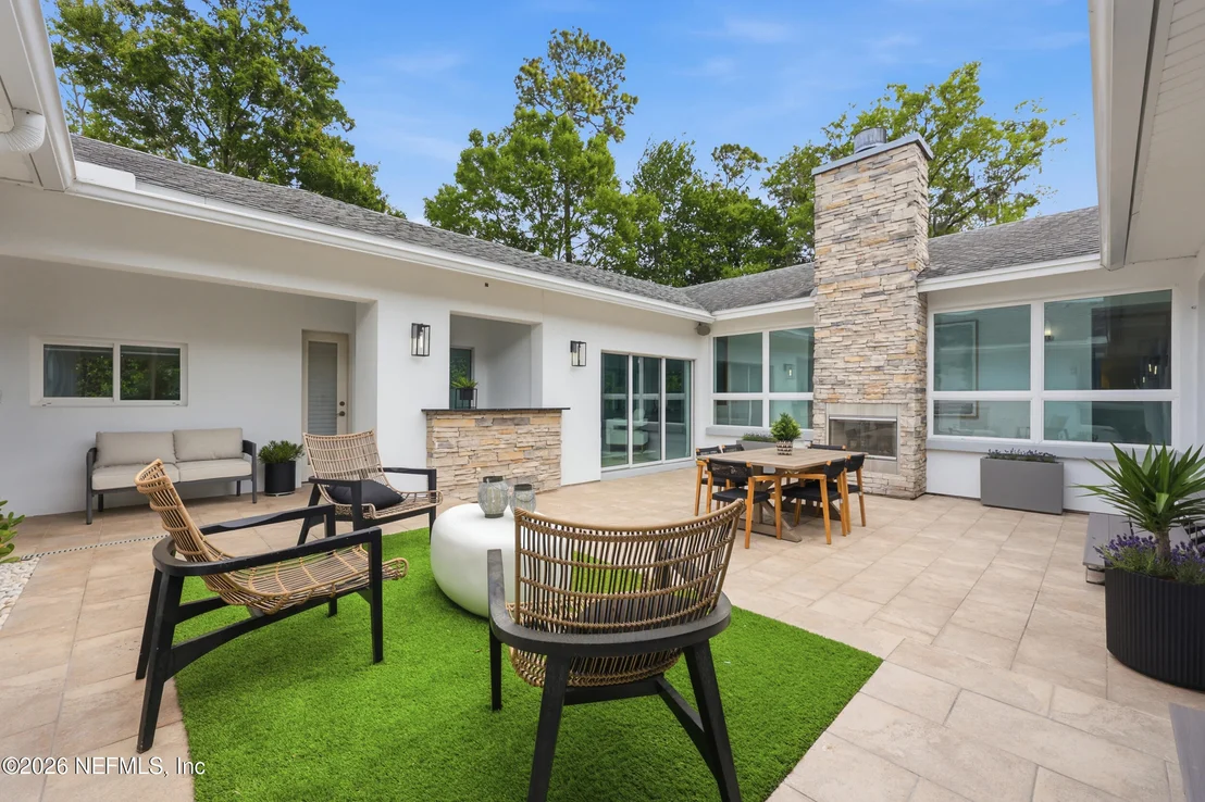 Photo of 8071 PINE LAKE Road