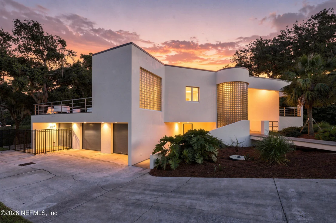 Photo of 715 RIO LINDO Drive