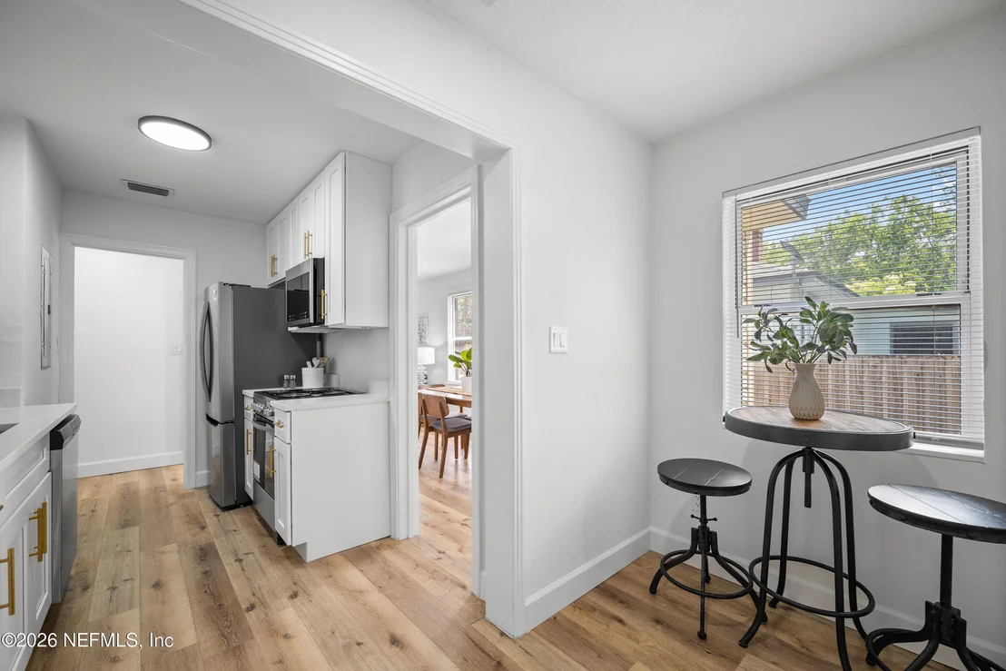 Photo of 4560 CRESCENT Street