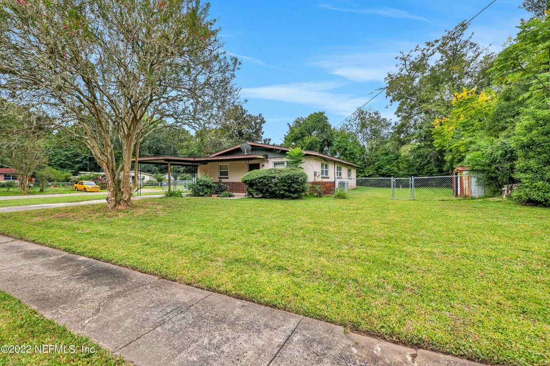 Photo of 2332 BURPEE Drive