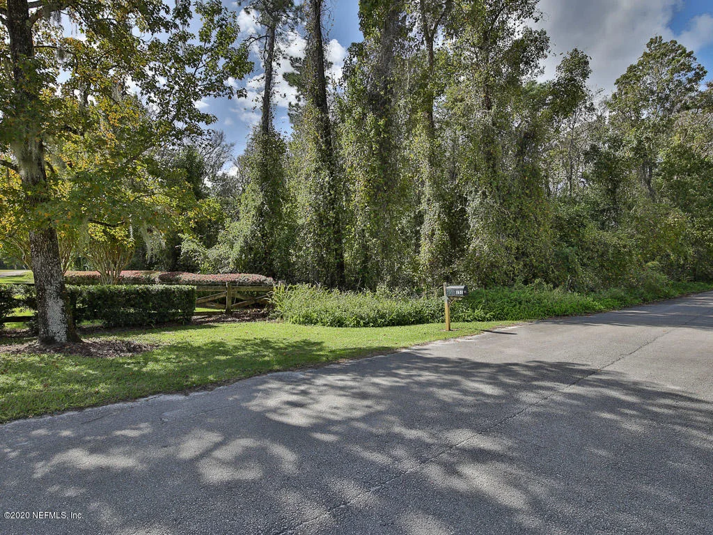 Photo of 116 LAKE Drive