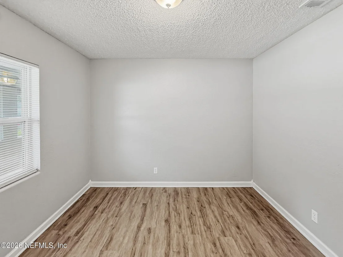 Photo of 3842 ANVERS Boulevard