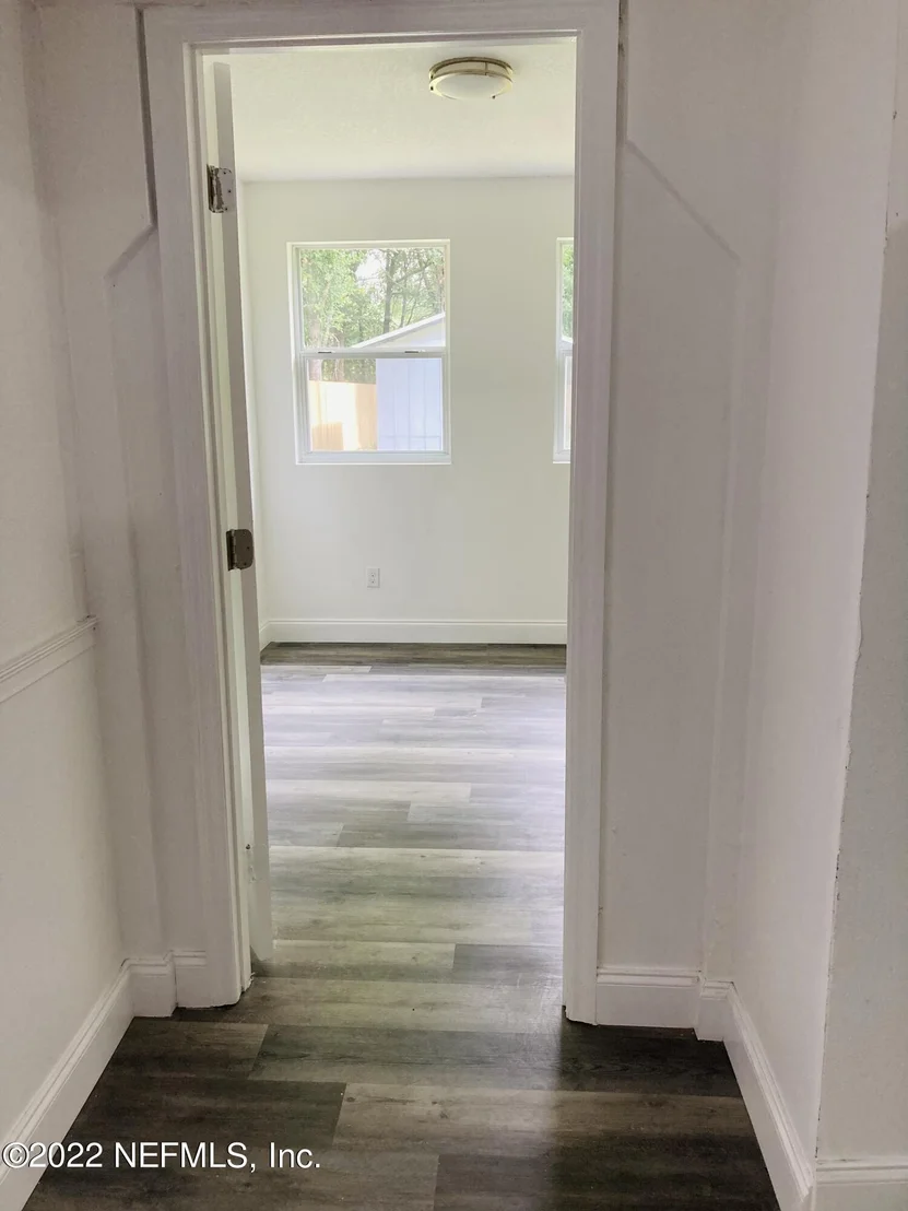 Photo of 5537 ALPHA Avenue