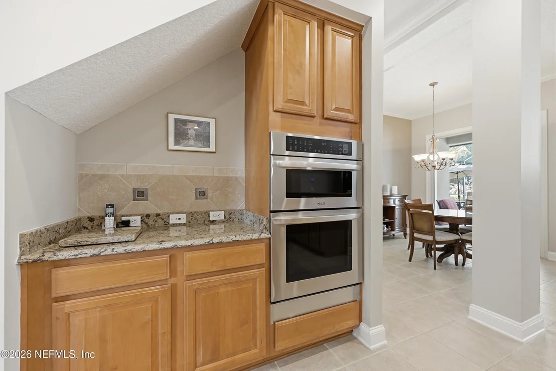 Photo of 376 N LOMBARDY Loop