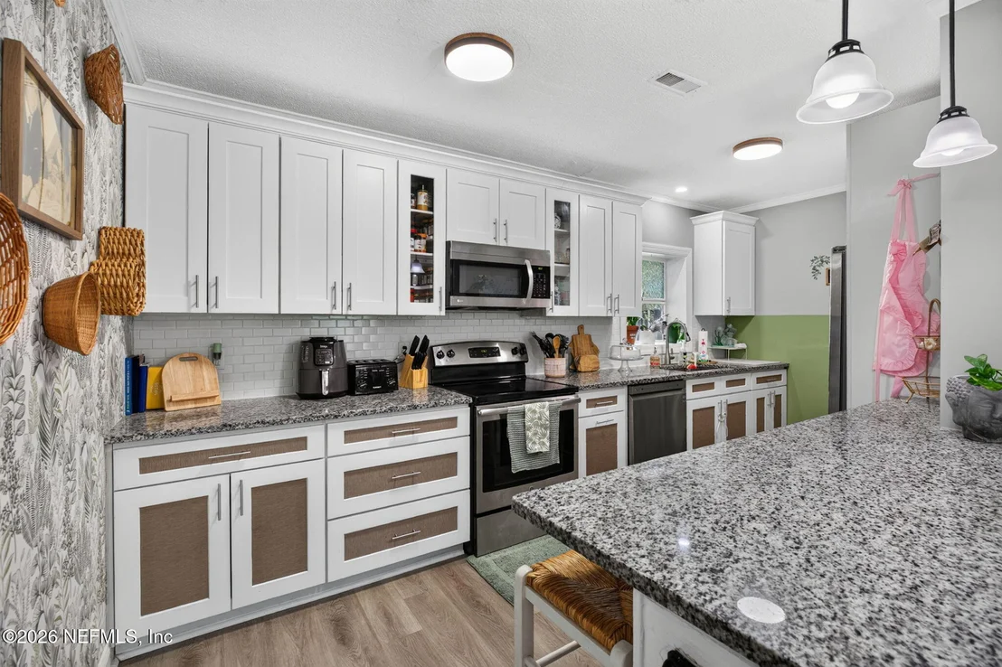 Photo of 1212 CRESTFIELD Road