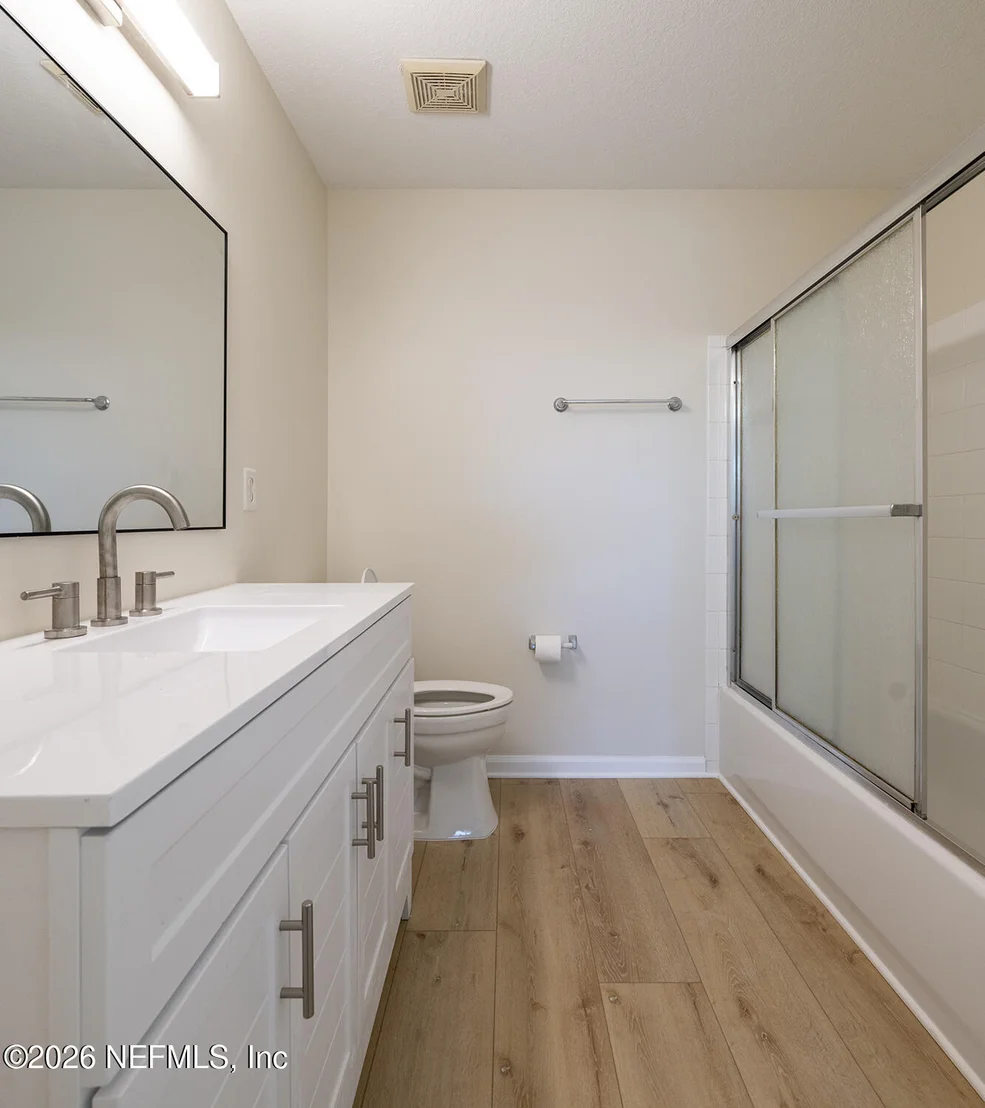 Photo of Unit G at 210 16TH Street