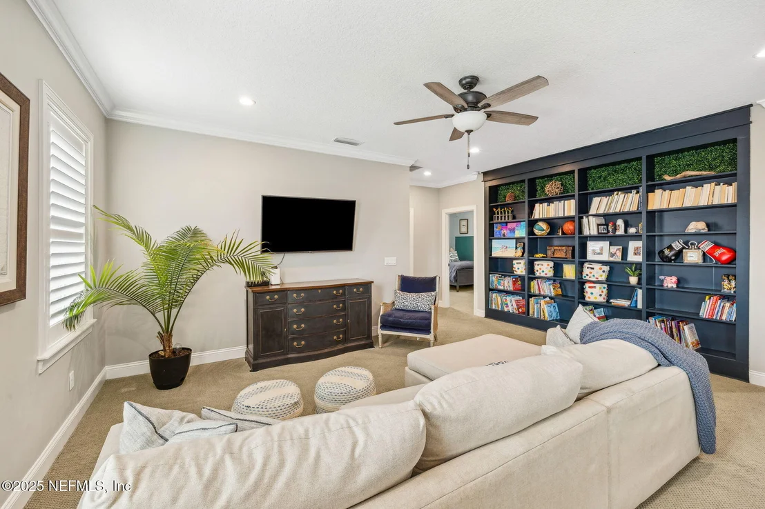 Photo of 62 PARKBLUFF Circle