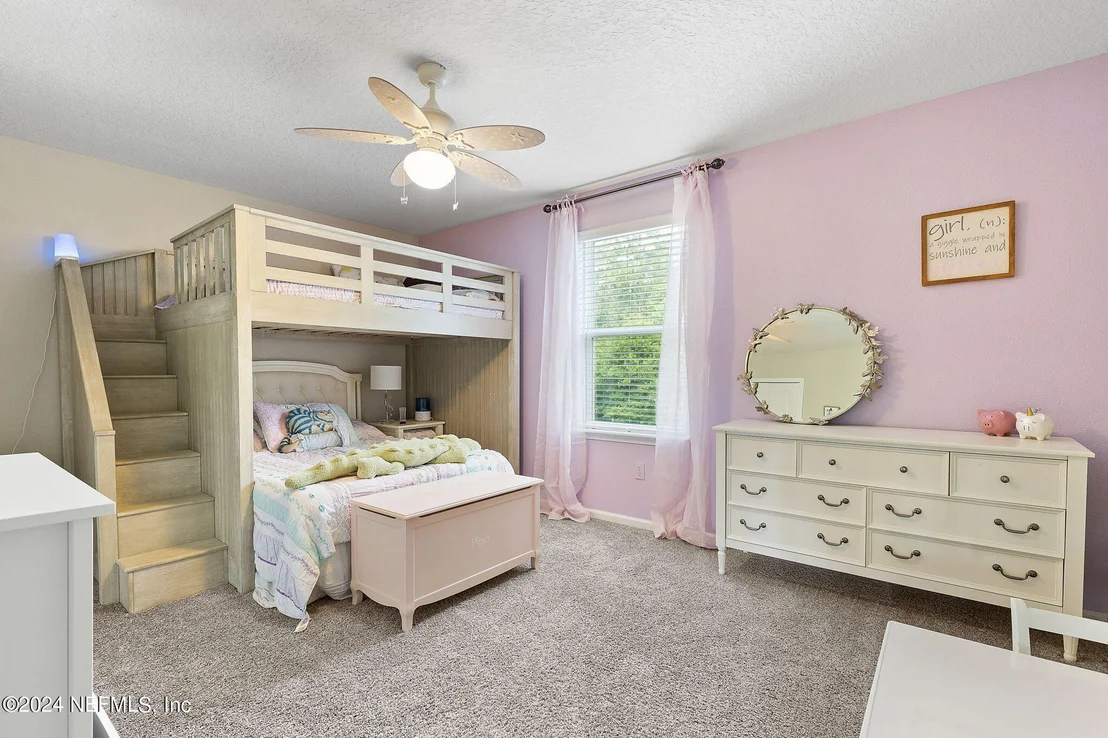 Photo of 387 PALISADE Drive