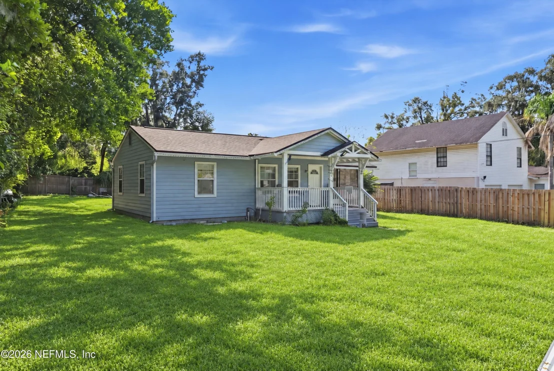 Photo of 1745 HILLTOP Boulevard
