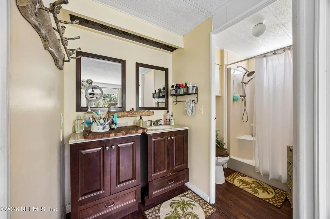 Photo of 110 PLUMOSA Drive