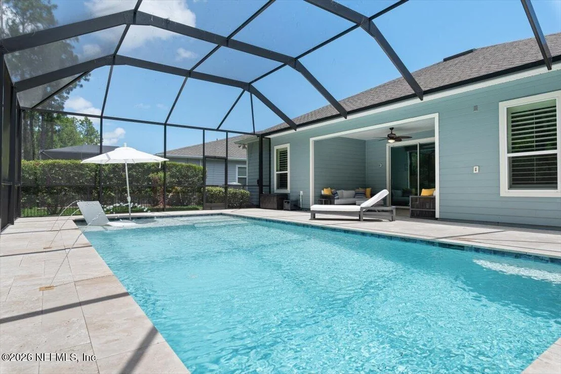 Photo of 472 GLORIETA Drive