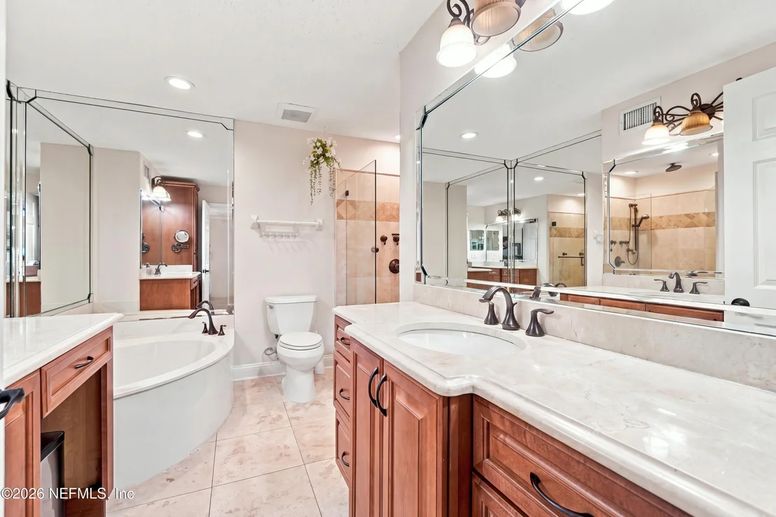 Photo of 1407 RIVERGATE Drive