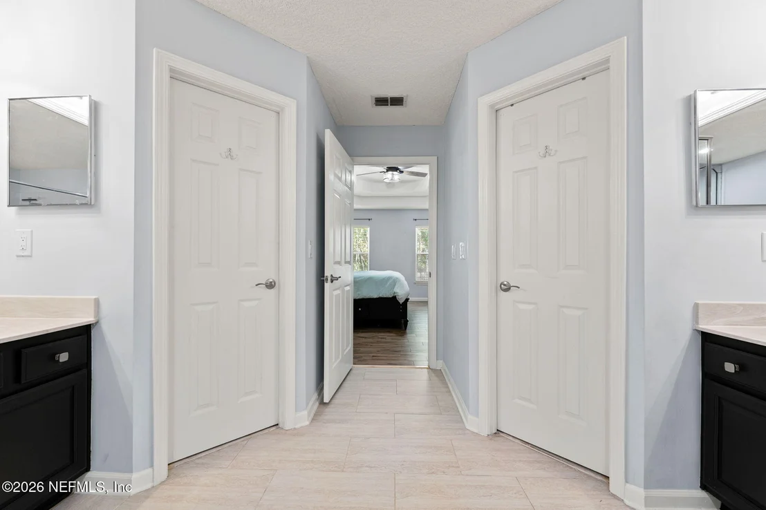 Photo of 2500 CEDAR TRACE Drive W