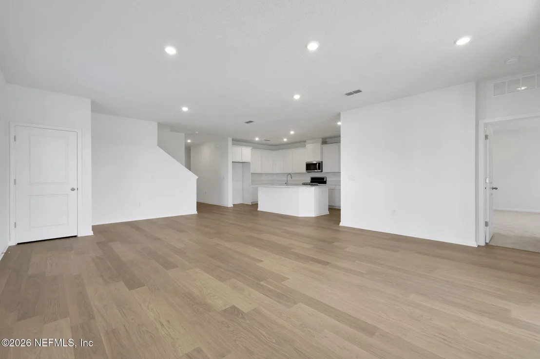 Photo of 38 ALGIERS Court