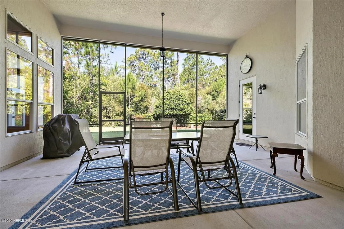 Photo of 305 TAVISTOCK Drive