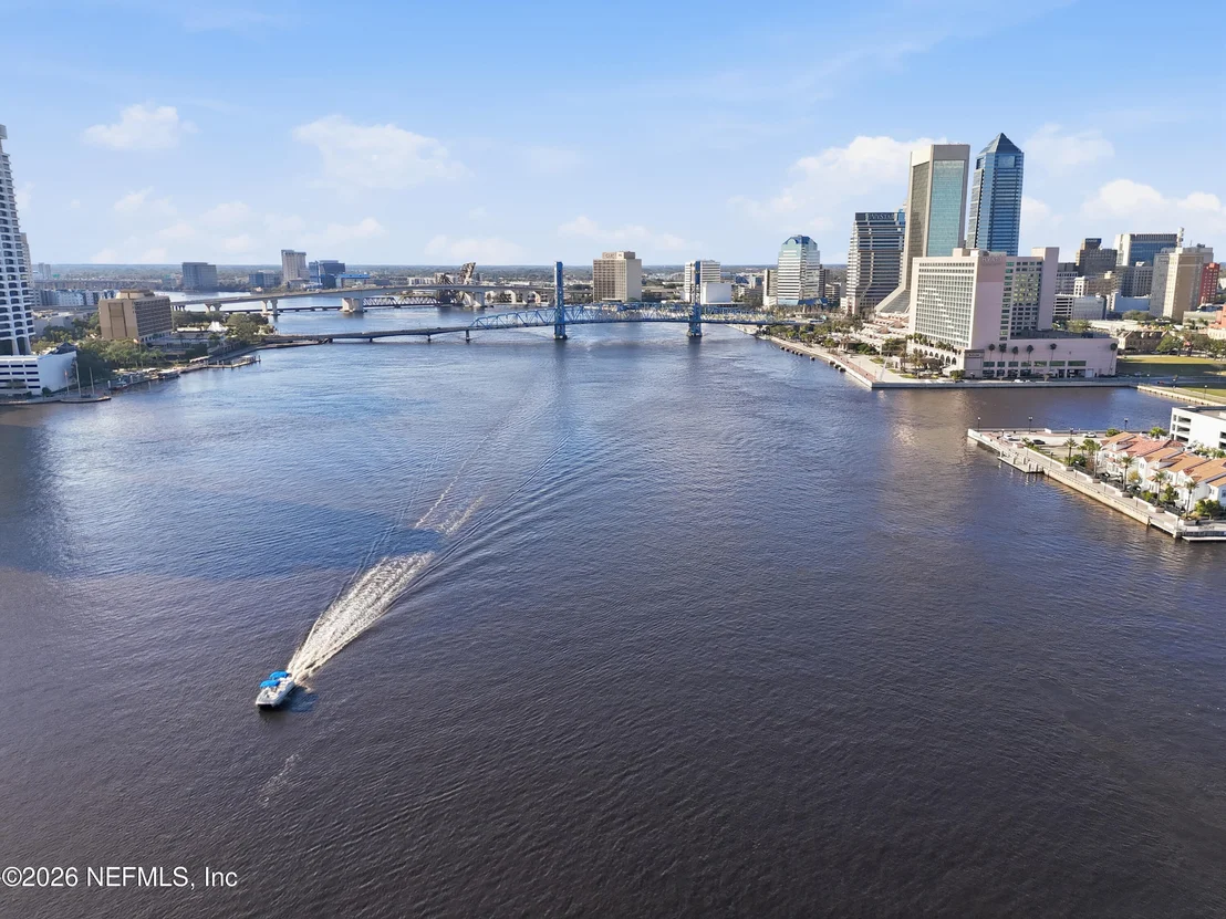 Photo of 4626 RIVER POINT Road W