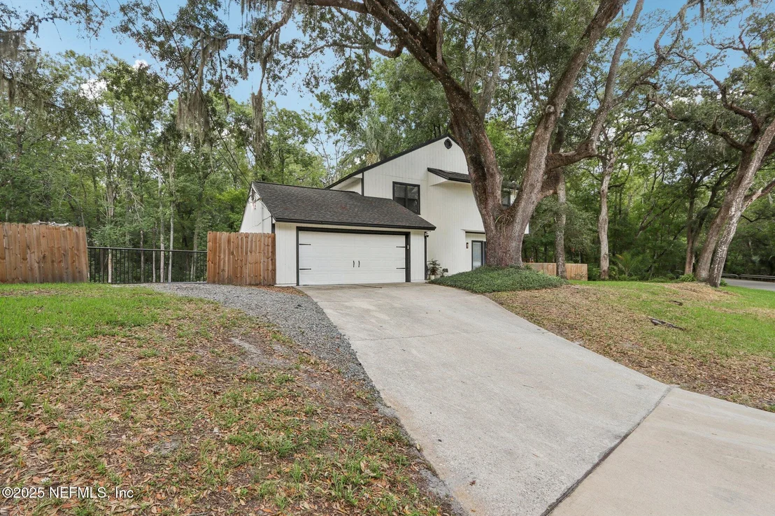 Photo of 641 NELSON Drive