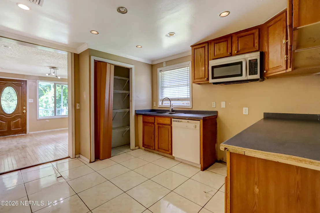 Photo of 3126 CAPPER Road