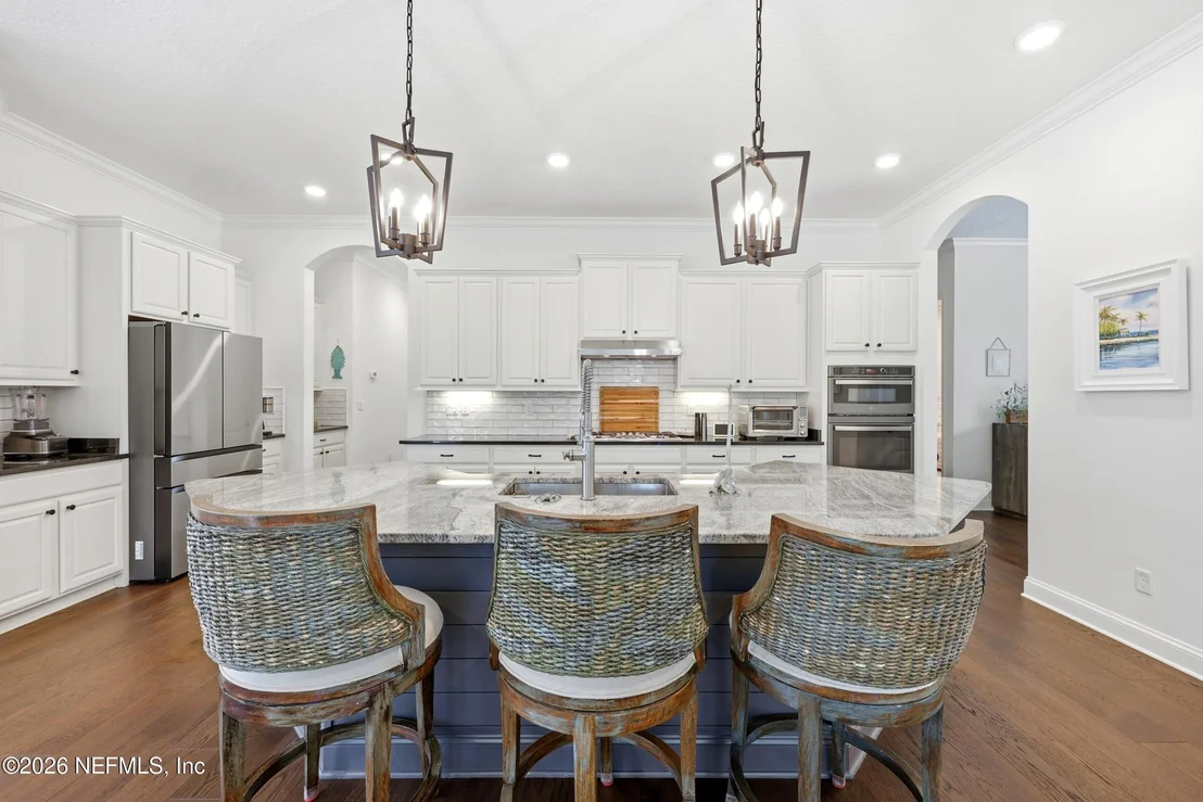 Photo of 383 MEDIO Drive