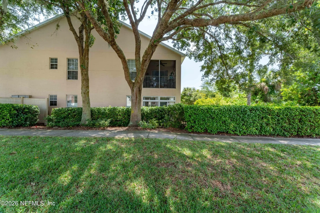Photo of 910 PINE VALLEY Place