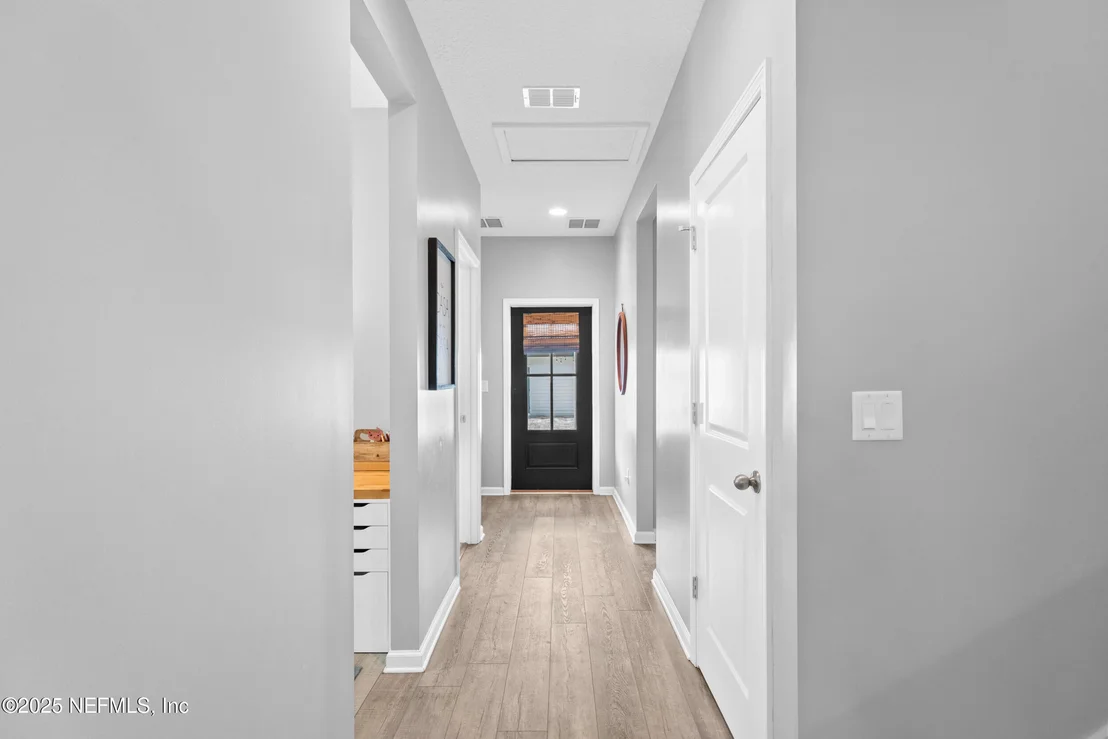 Photo of 1127 TRAILMARK Drive