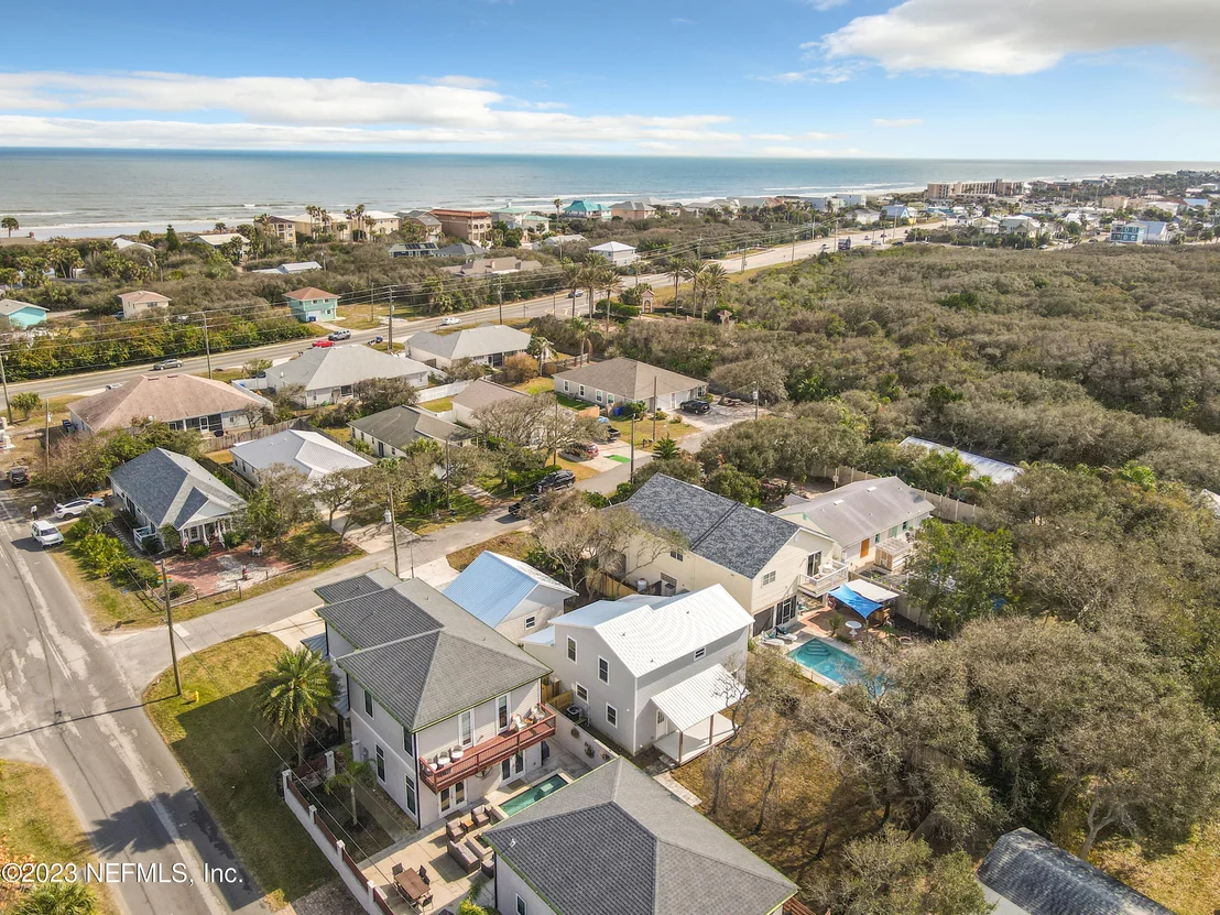 Photo of 6635 MADISON Street