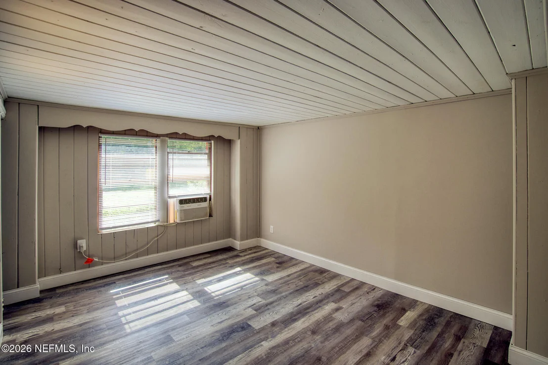 Photo of 9924 SUNSET Drive