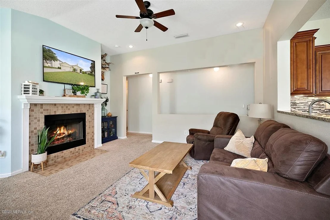 Photo of 132 STRAW POND Way